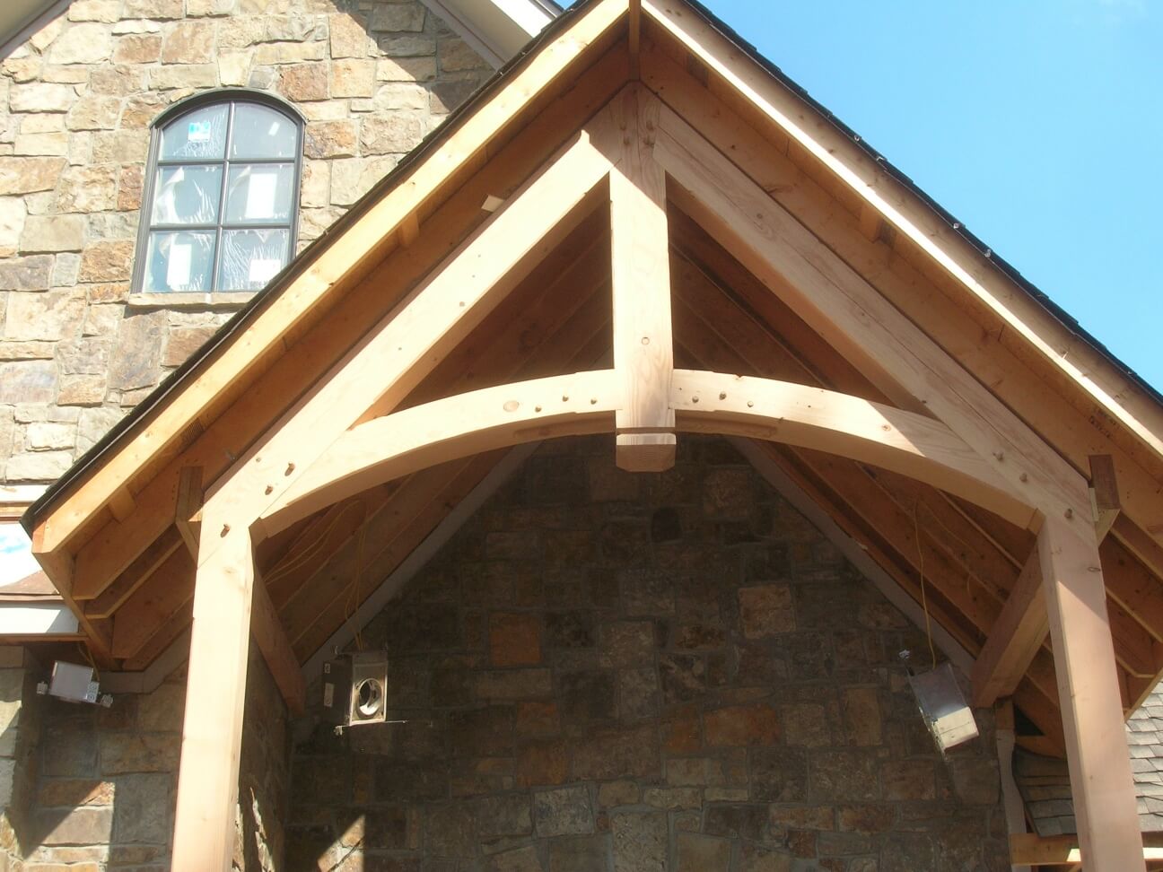 Curved timbers in timber frame structures by MoreSun