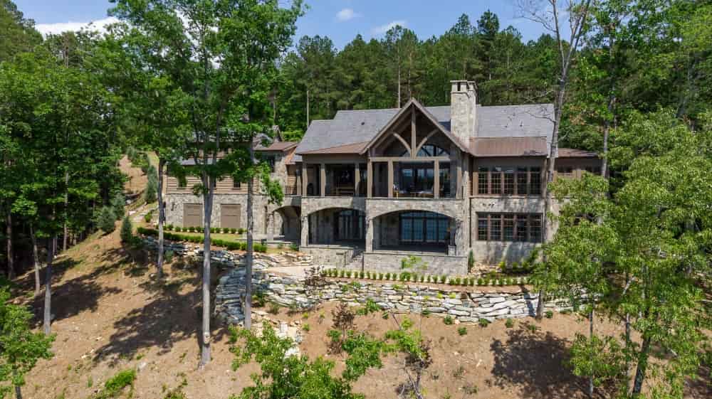 Custom Lake House in South Carolina MORESUN