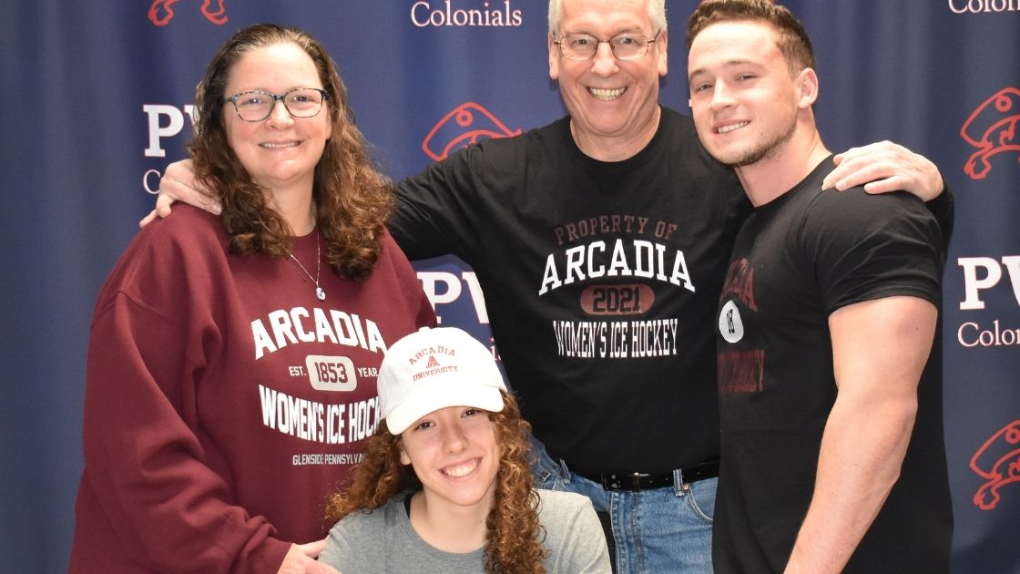 Plymouth Whitemarsh High School's Hannah O’Rourke to play ice hockey at