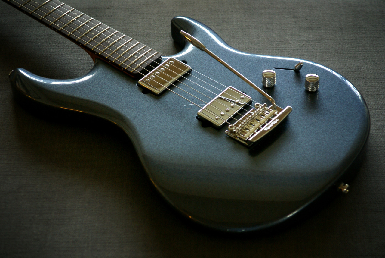 Musicman Luke III - 1