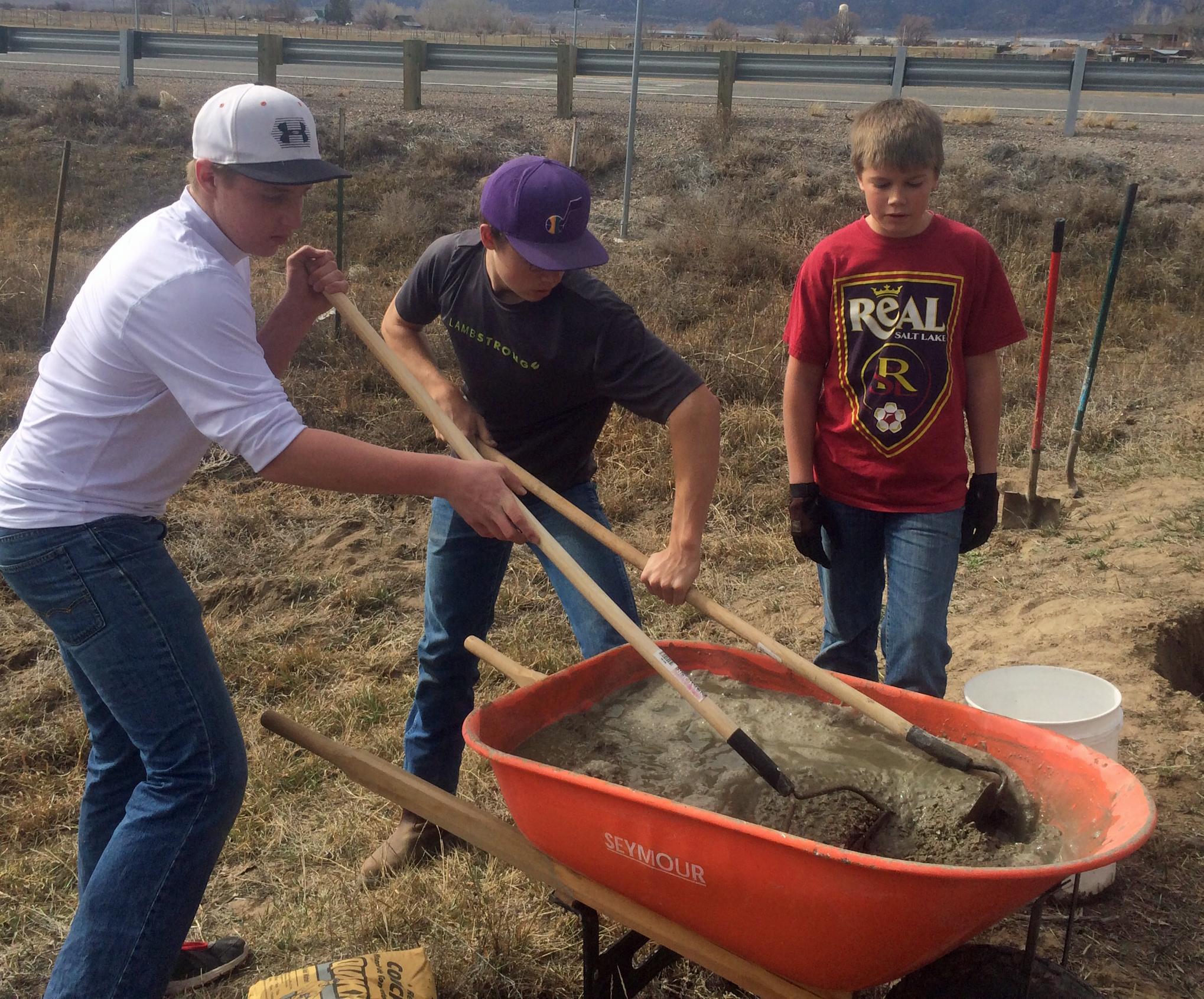 Moroni Entrance Signs Moroni City