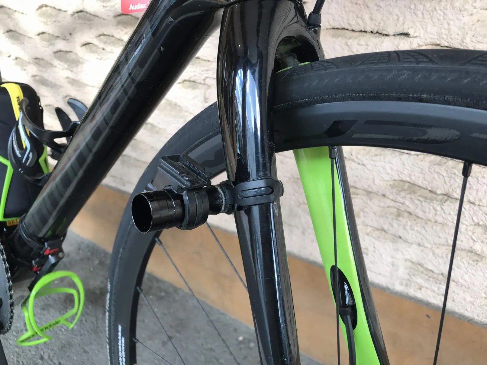 ビビDX」電動アシスト自転車フロントフォーク交換作業 fフォーク自転車