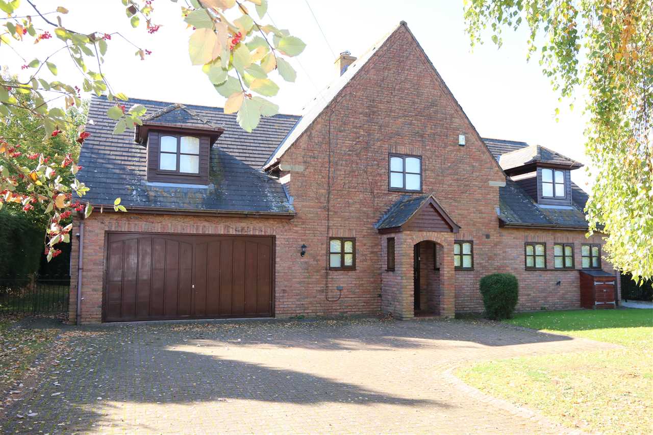 Ashgrove, Village/hamlet Morris Bricknell Estate Agents