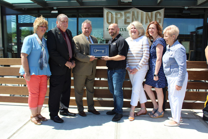 First Watch Restaurant holds grand opening celebration