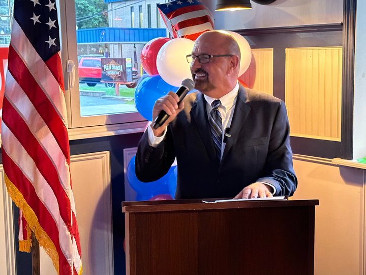 Dover Mayoral Candidate James Dodd Draws Crowds at One11 Bar, Receives