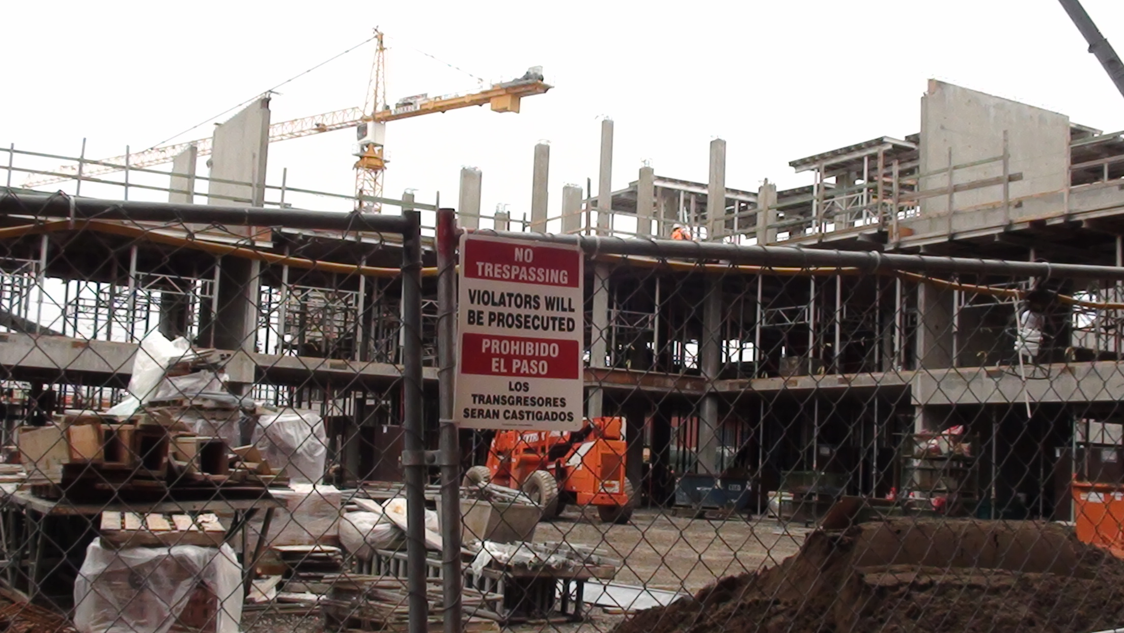 Harlem construction accident injures workers with falling crane Top