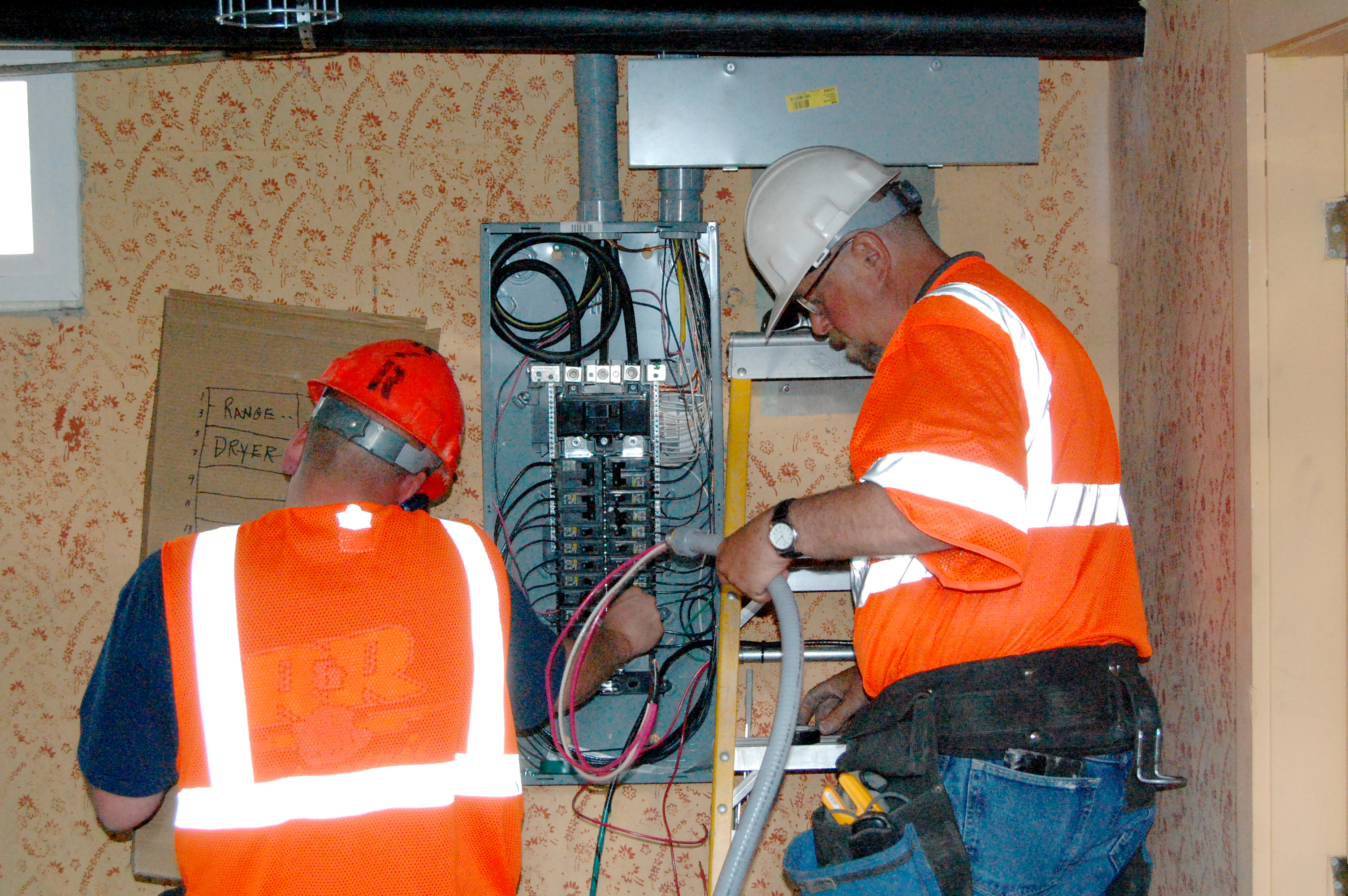 990,000 Worker’s Compensation Settlement Electrician injured hip and