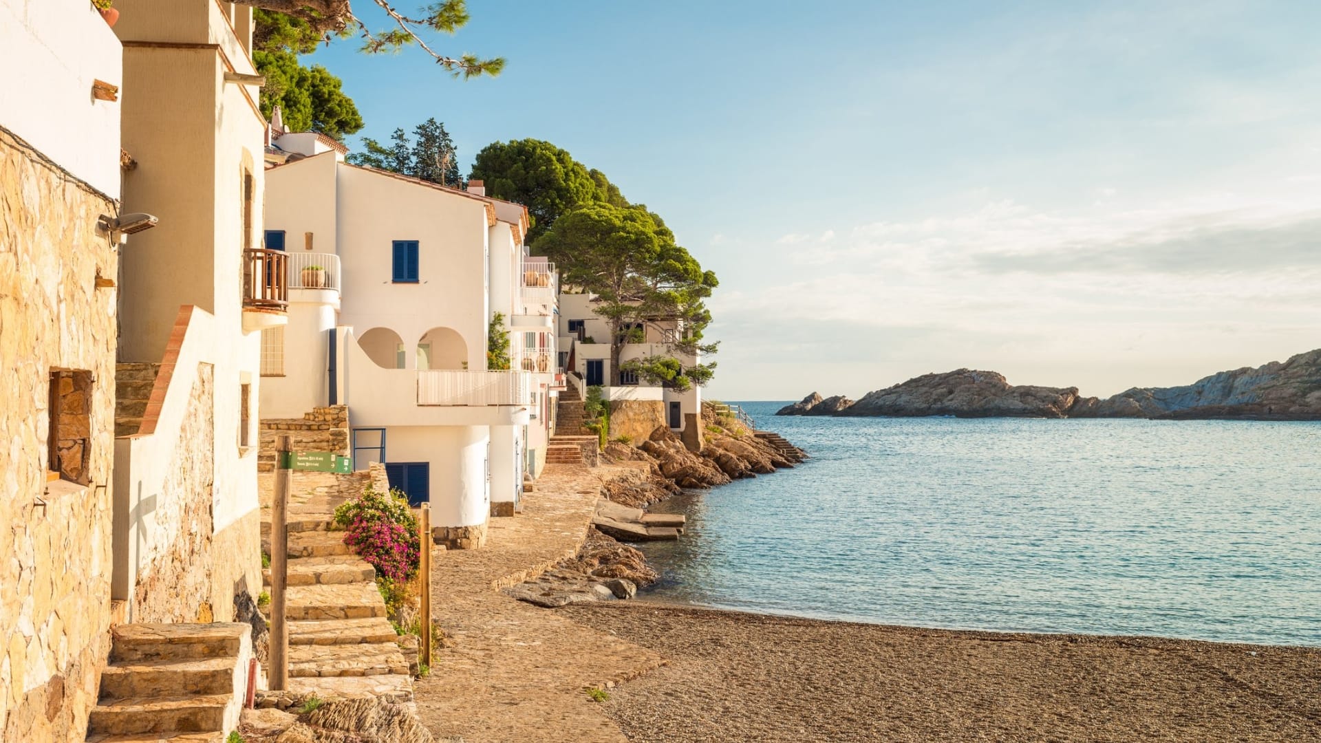 Top tips for investing in Spanish coastal properties 2024 Guide