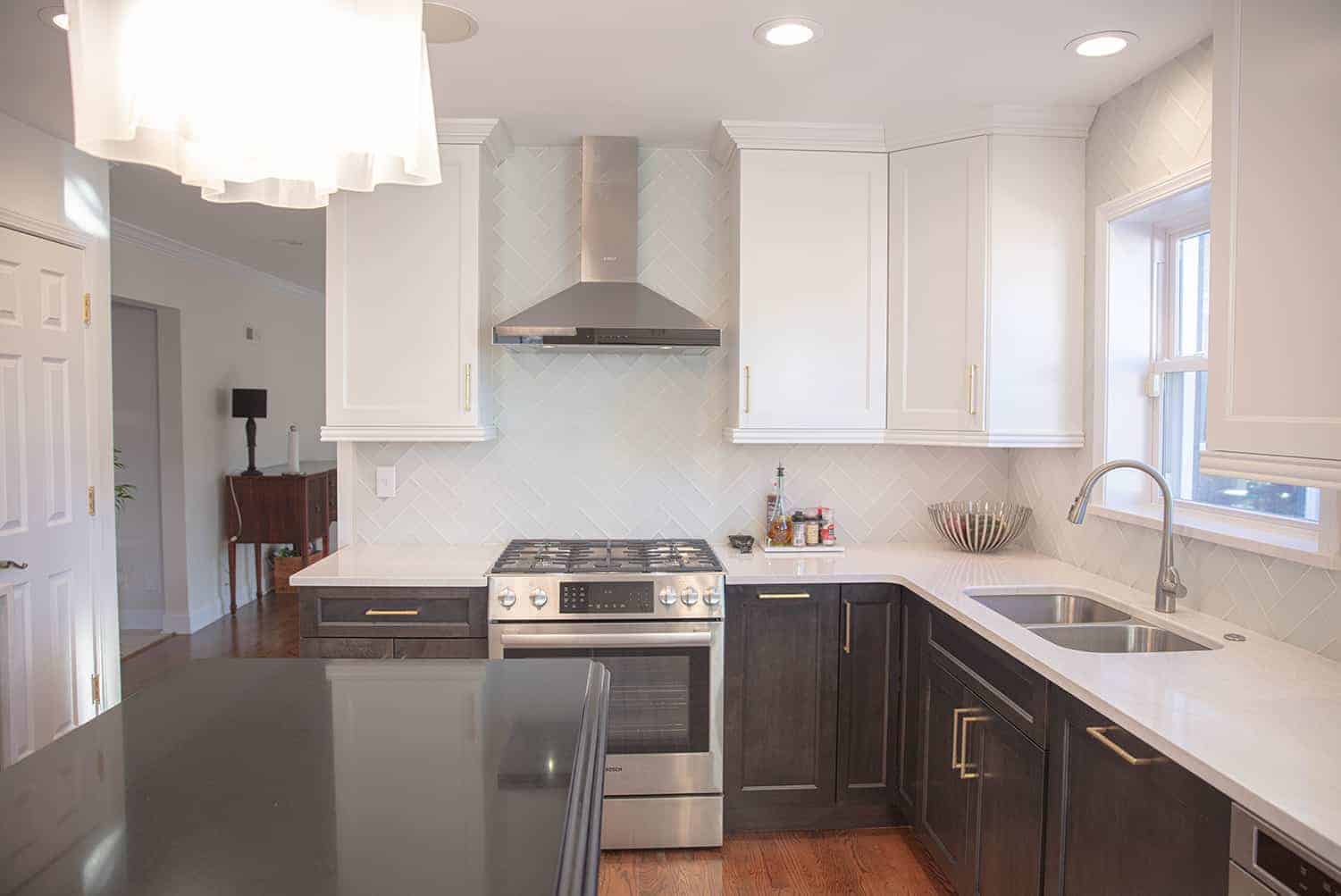 Open View Mosby Building Arts Right Bath Exteriors by Mosby