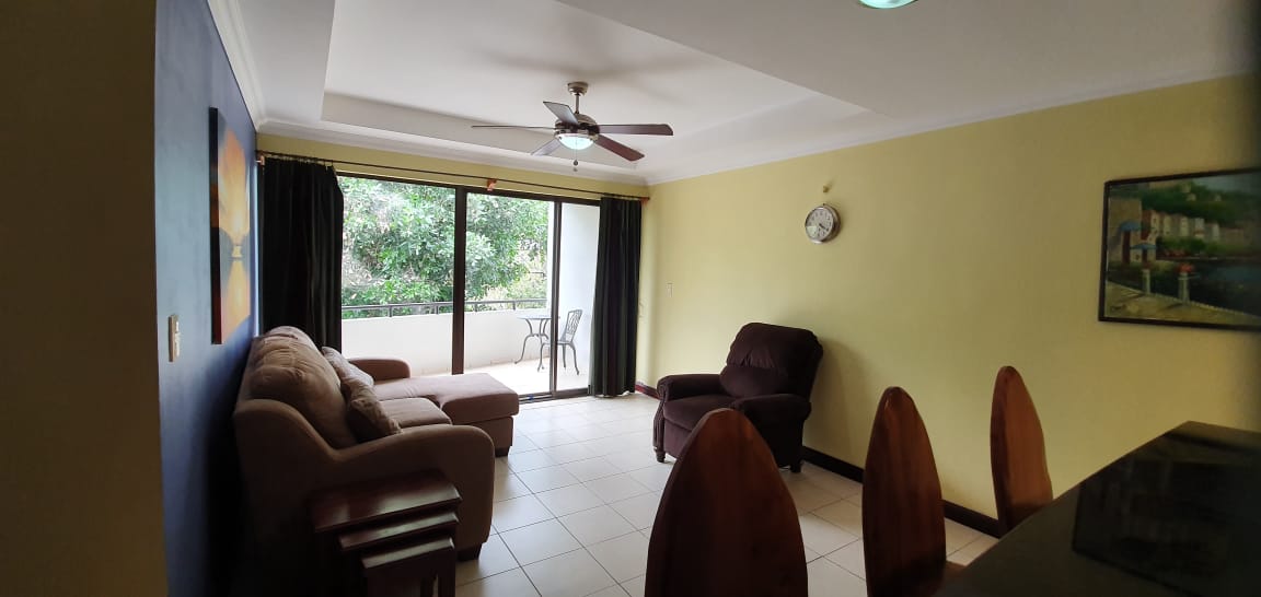 Alquiler de condominio en Avalon Santa Ana Mostajo Realty