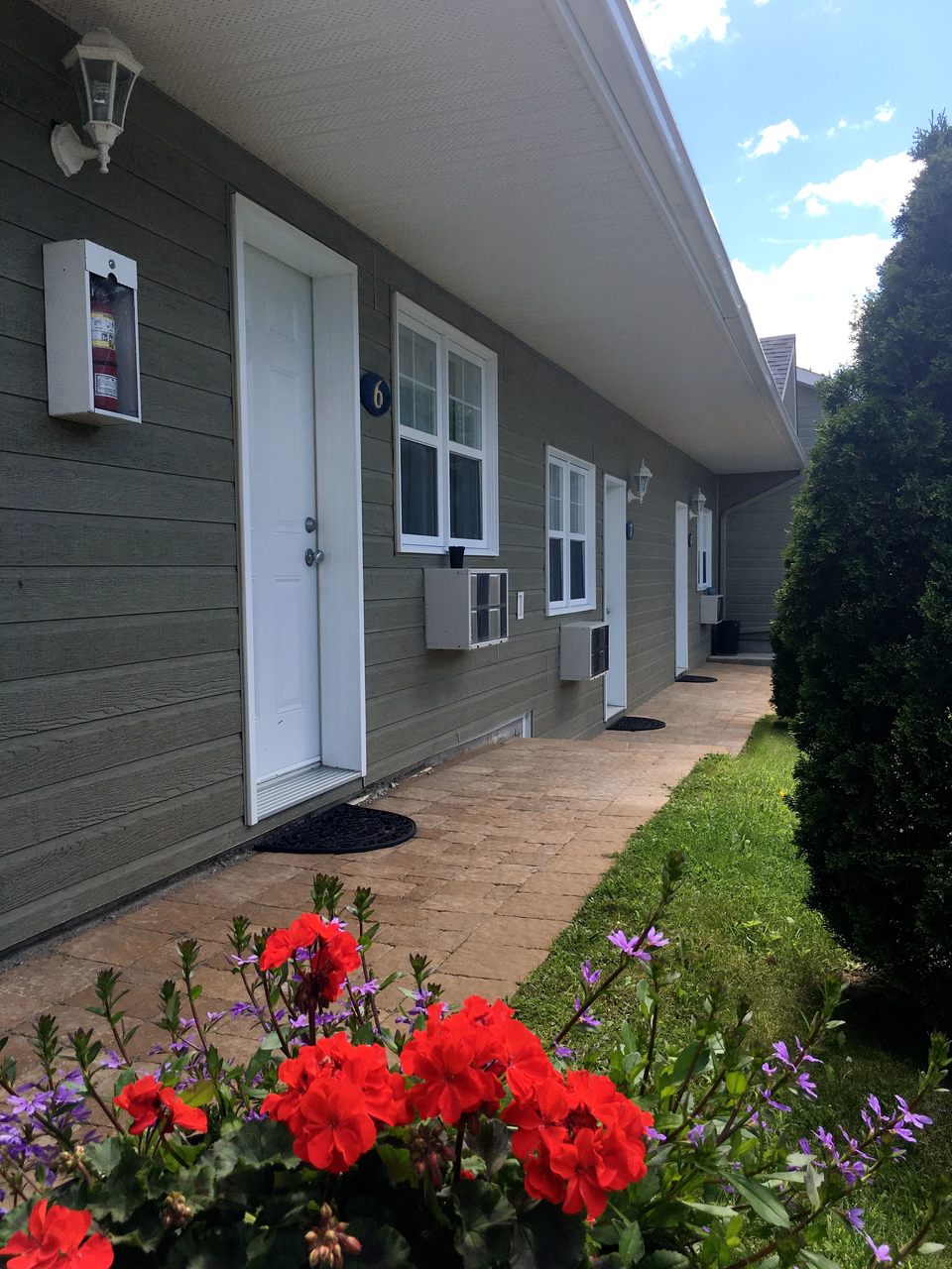 PHOTOS Motel Des Cedres