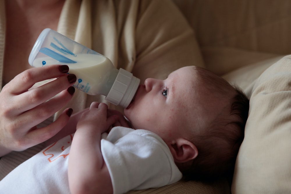 How To Wean Baby Off Bottle At Night Mothers Need
