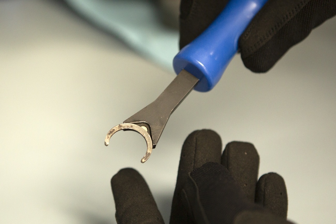 UJoint Clip Installer Motion Pro