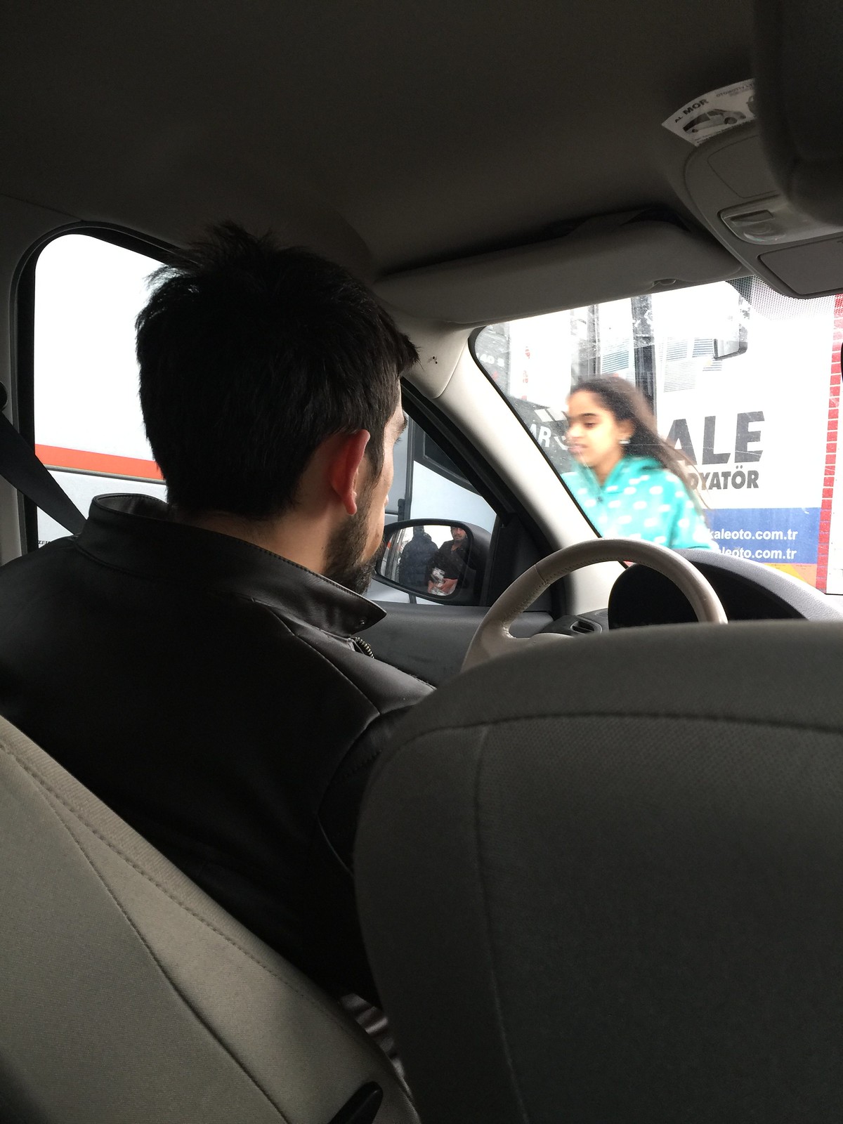 Jak sprawdzić auto po VIN? Dlaczego warto to zrobić? Jak sprawdzić auto