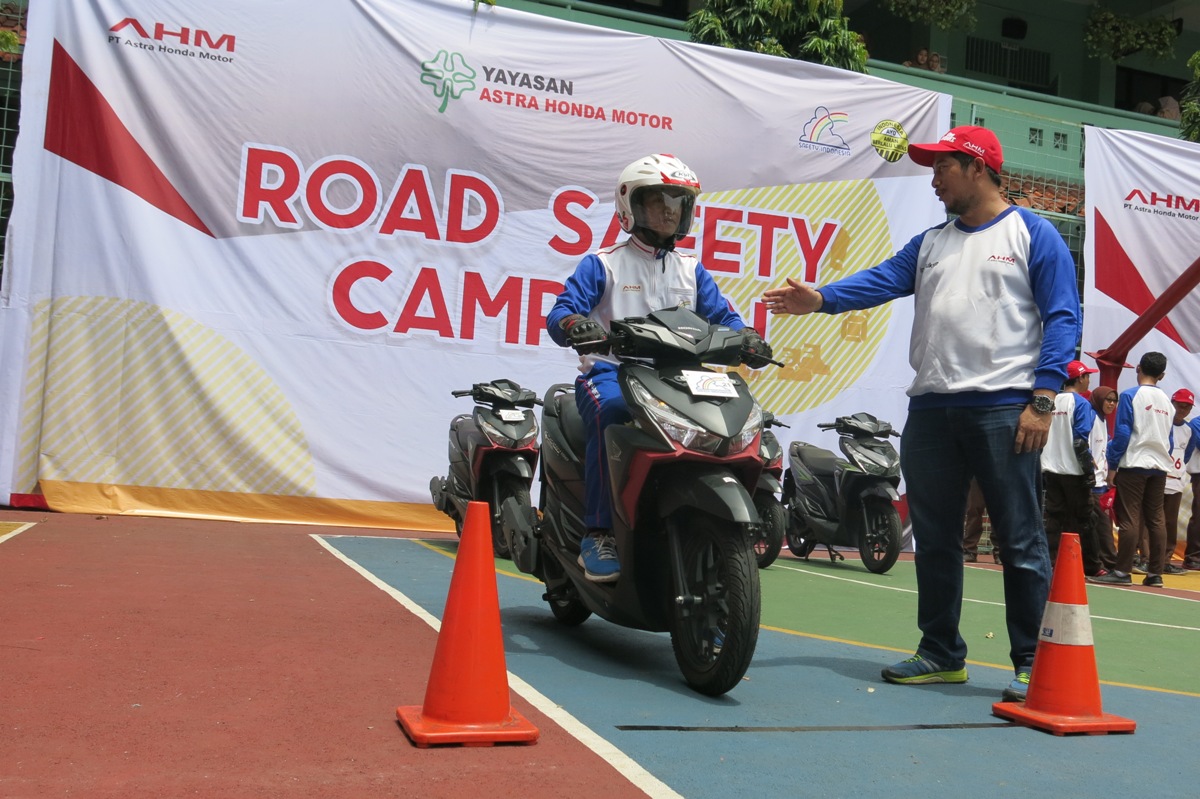 Tips Mengendarai Motor Matic Di Tanjakan