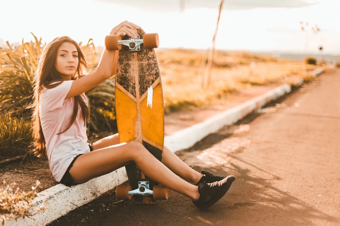 How To Ride a Longboard Ways & Tips To Carving Longboards