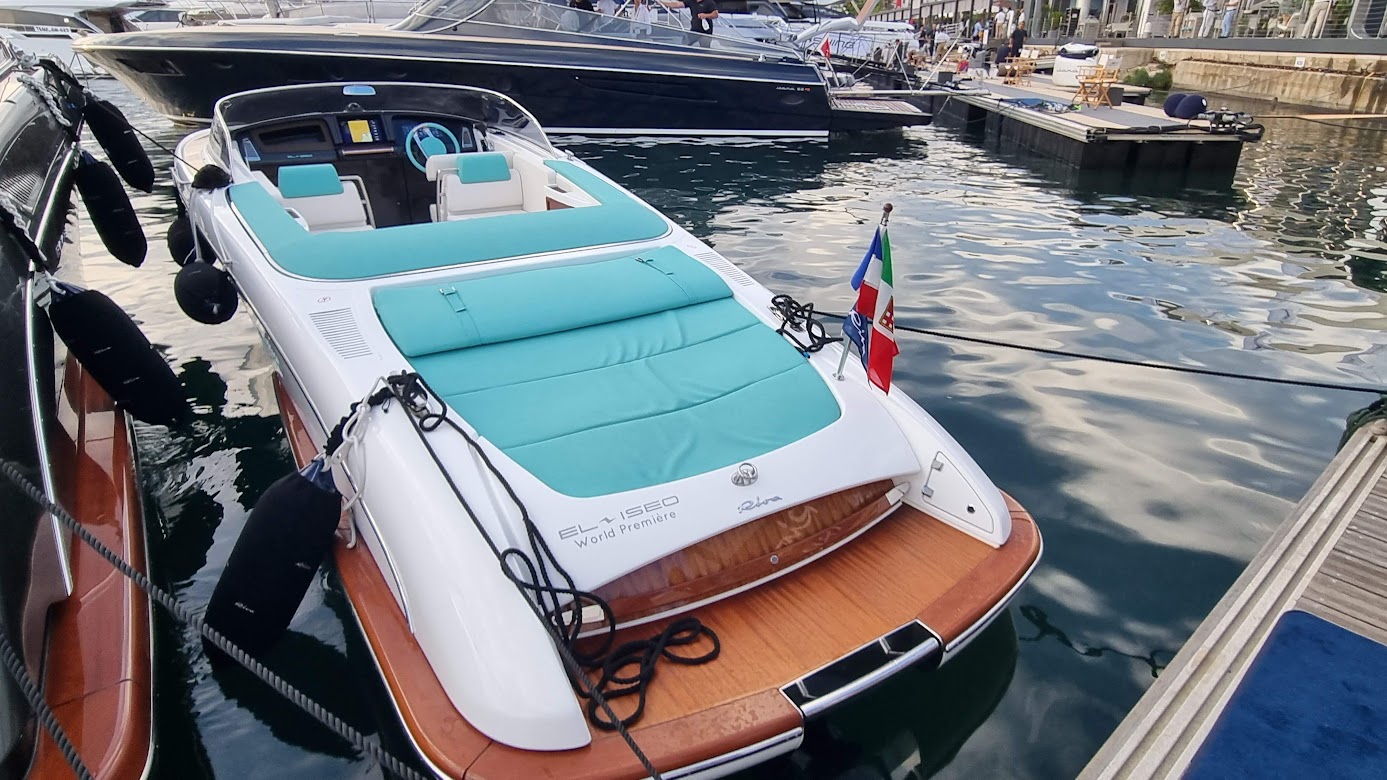 Ny elbåd fra Riva ElIseo kan sejle 40 knob Motorbåds nyt