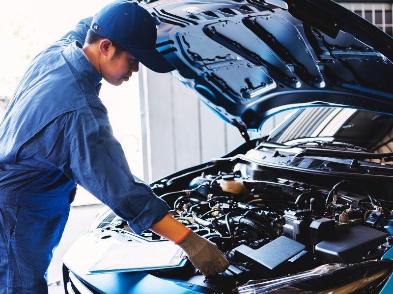 Expert Insights on Diesel Engine Maintenance and Repair Services in