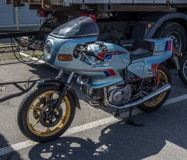 Powder Coating vs. Painting Motorcycle Wheels The Pros and Cons