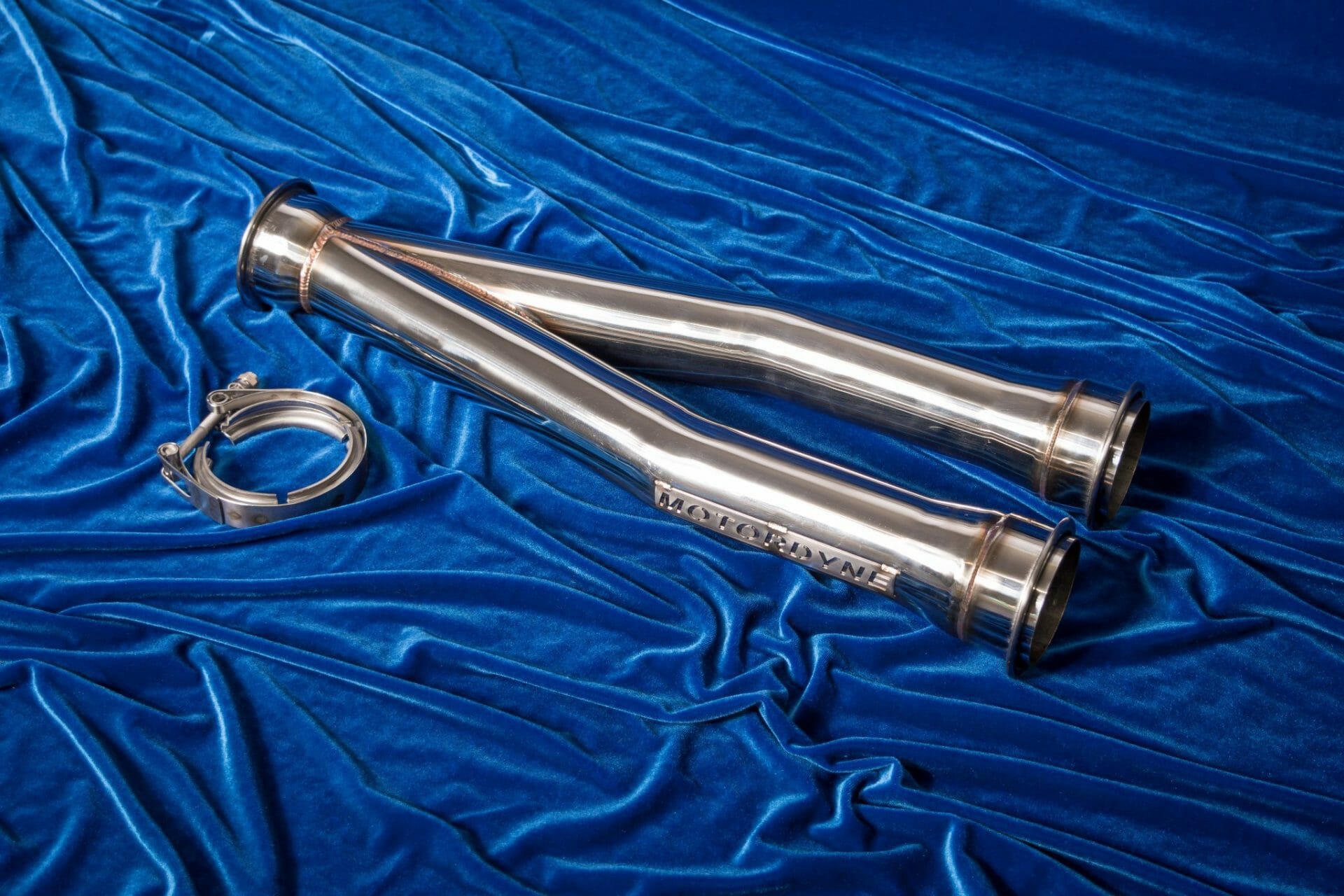 ThunderCenter Muffler Delete (G35,G37,370Z) MOTORDYNE Engineering