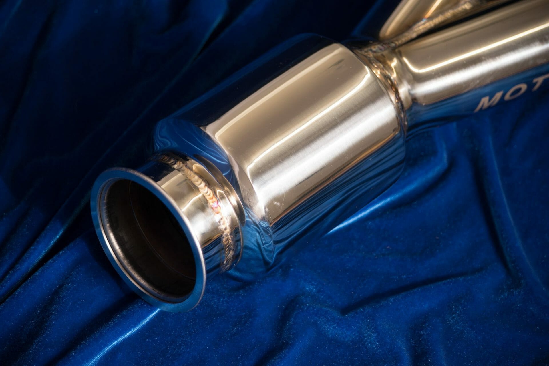 Center Muffler Delete Module With 4.5" Resonator - MOTORDYNE Engineering