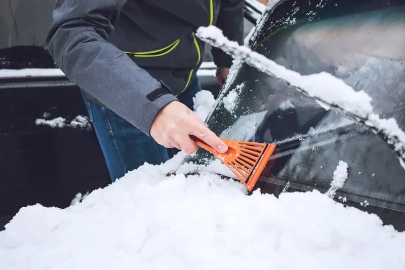 How to Clean Ice Off A Car Without Scratching It