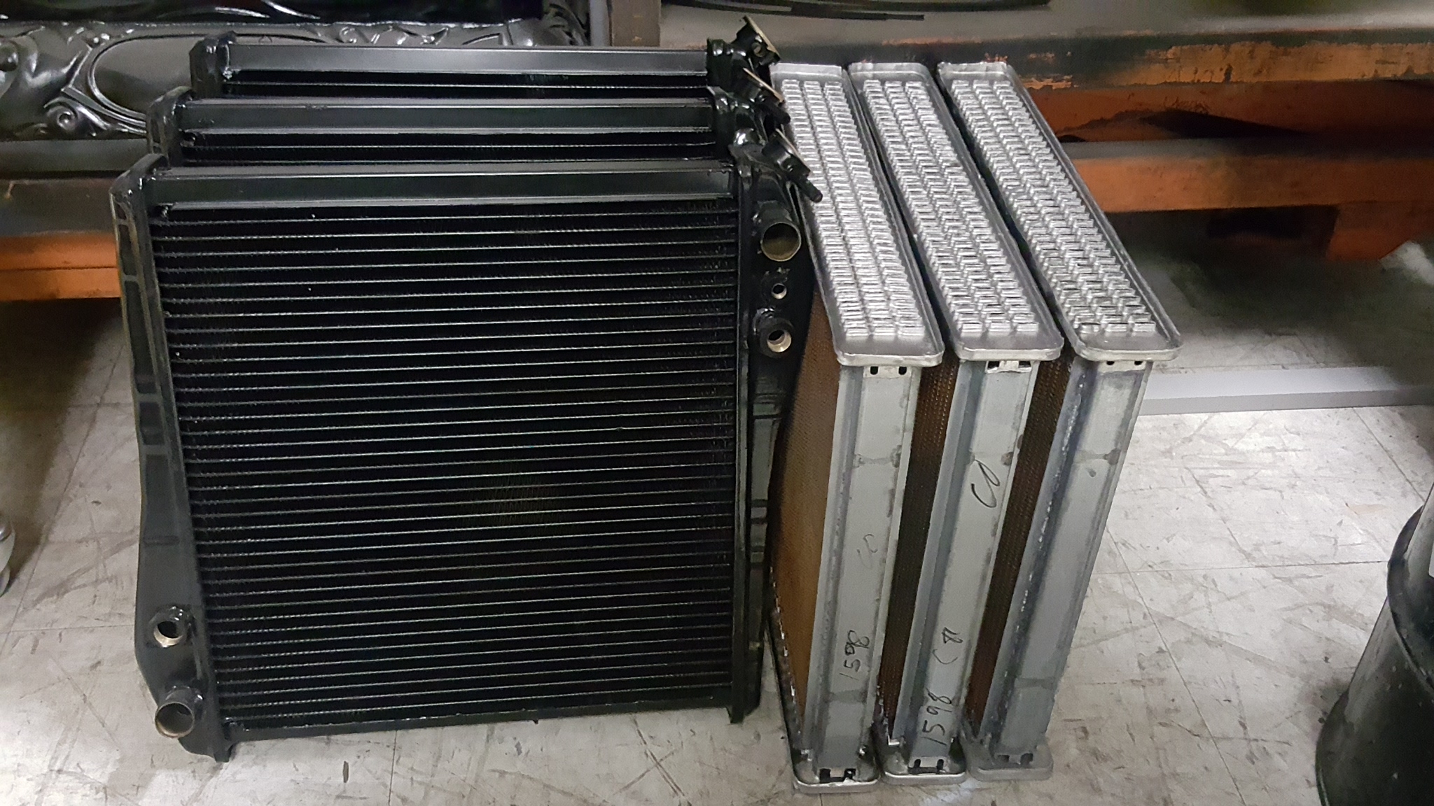 Custom Built High Efficiency Dwarf Car Radiators Motor Mission