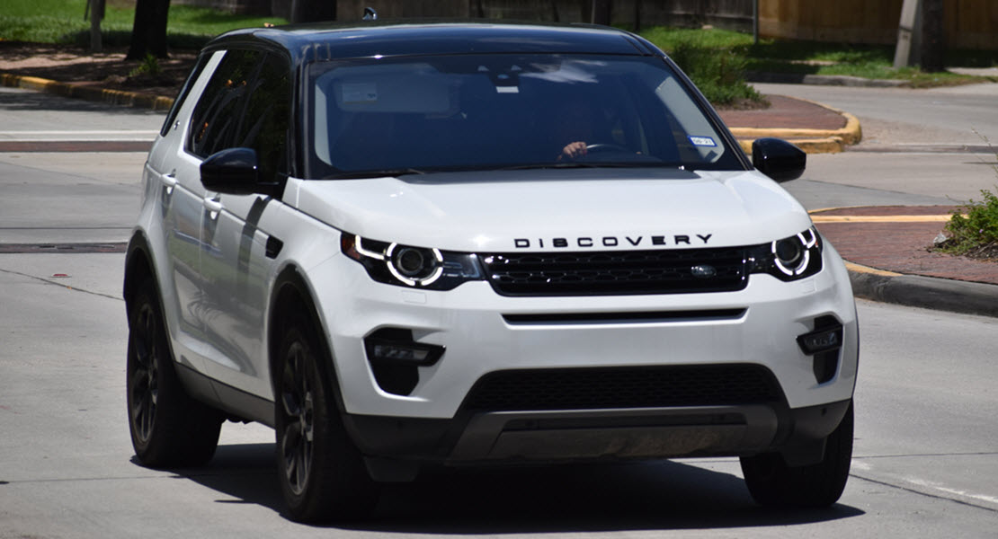 Get to Know Your Land Rover's Cutting Edge Features Motorwerks Auto Group