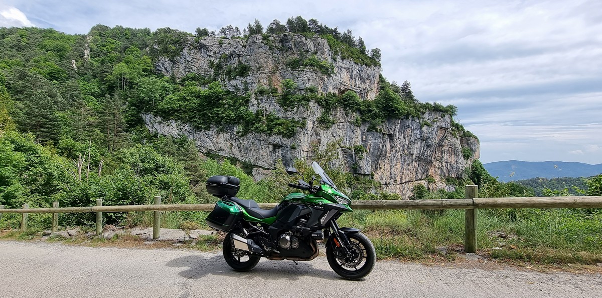 CROM Ride 2021 revela paraíso com milhares de curvas em Girona 29 CROM Ride 2021 19 - MotoX