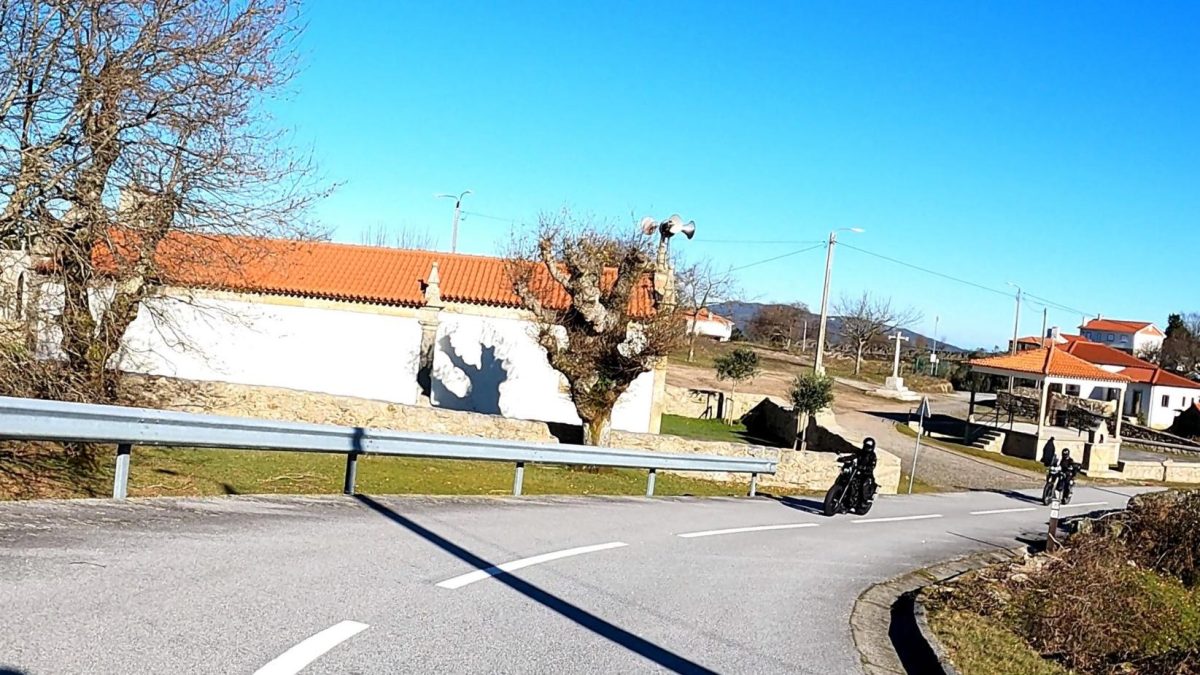 Pela Serra de Arga na estreia da Honda Rebel da Filipa 18 19 - MotoX
