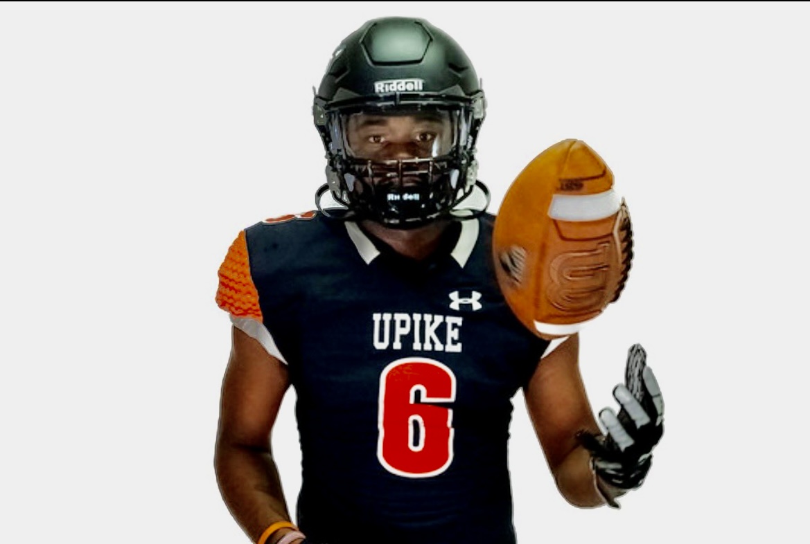 COLLEGE FOOTBALL Kirkland’s recordsetting play powers Bears past