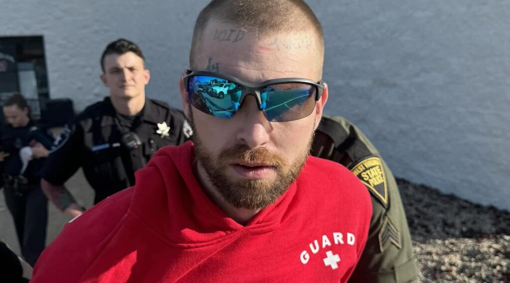 Judge's quadruples escapee's bond Mountain Top Media