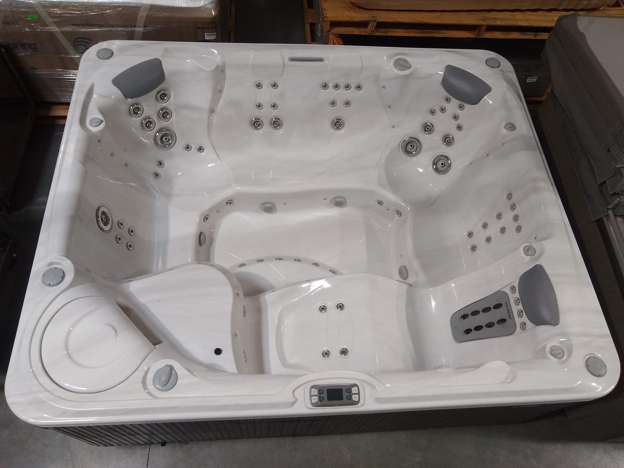 2016 Gleam (Sterling Marble/Espresso) 11995 Mountain Hot Tub