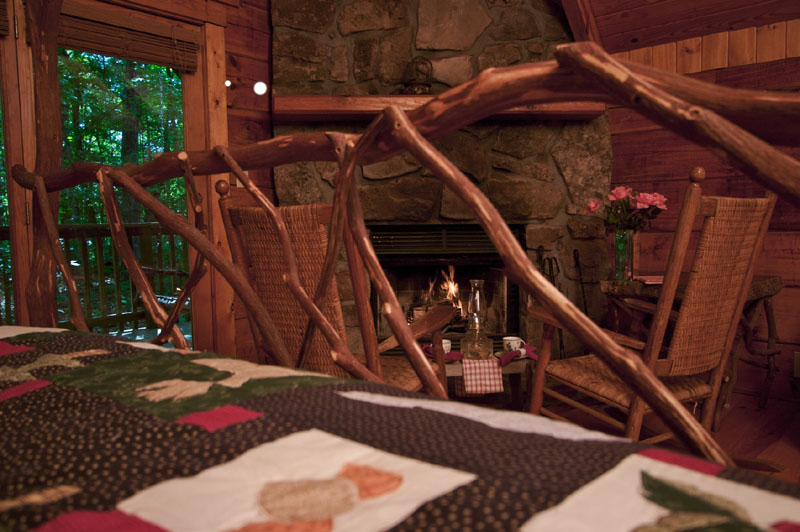 Gatlinburg Honeymoon Cabins in the Smokey Mountains of Tennessee