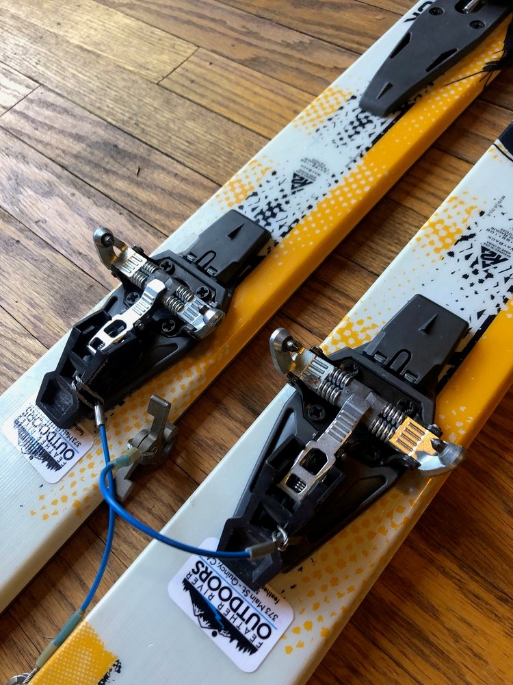 FS Petzl Lynx crampons, Metolius Half Dome Haul Bag, K2 Wayback Skis