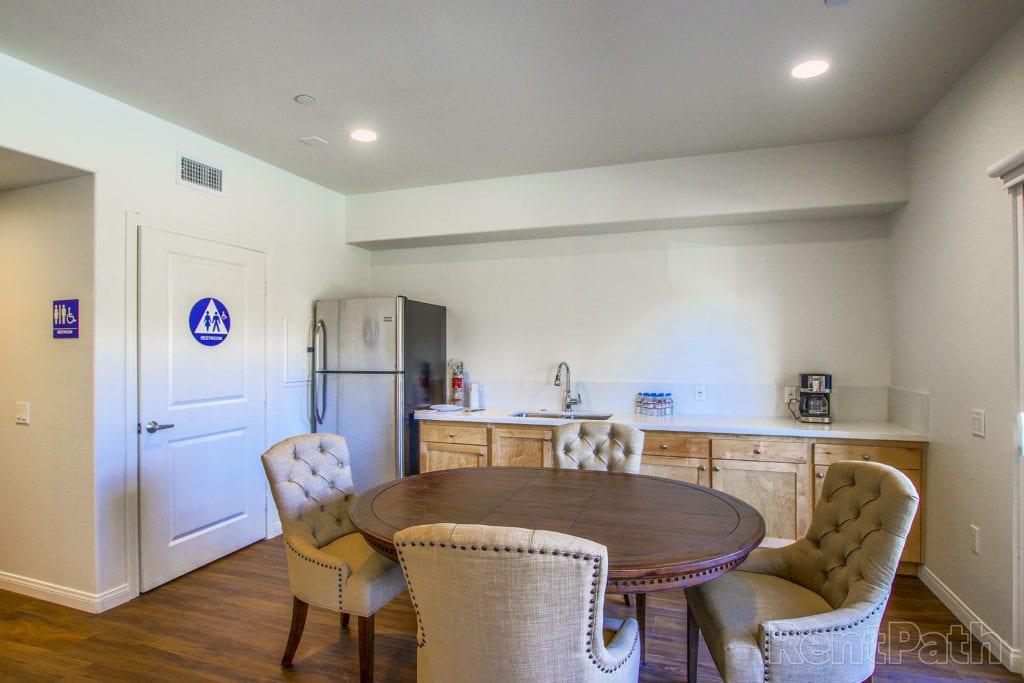 Apartments for Active Seniors, Simi Valley, CA