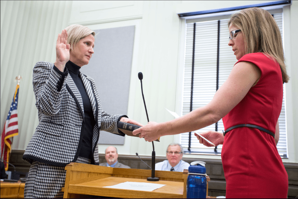 Robin Currin sworn in as city attorney Mountain Xpress