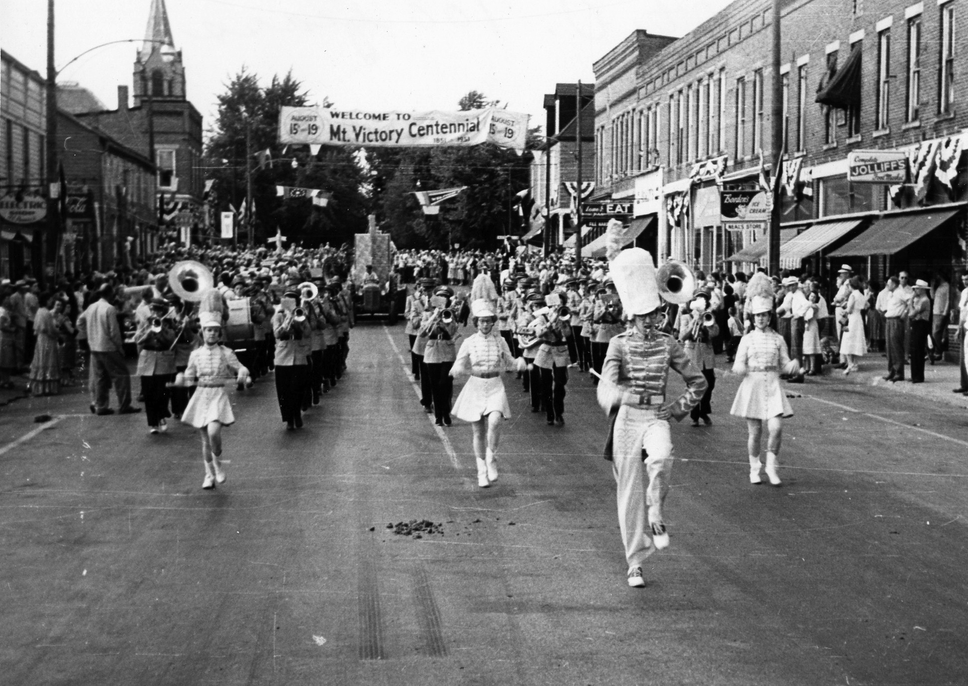 Vintage Shop Gallery Mount Victory, The Friendly Town est. 1851