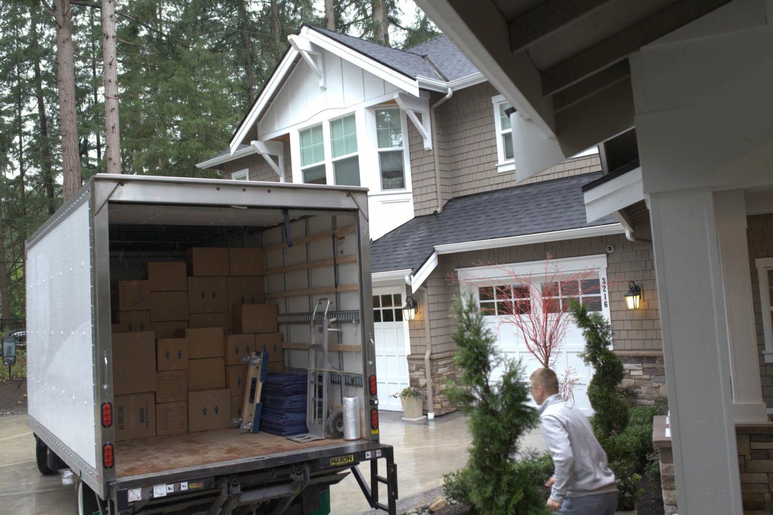 Local Movers in Your Area. Hire our 1 Rated Movers Near You Movable