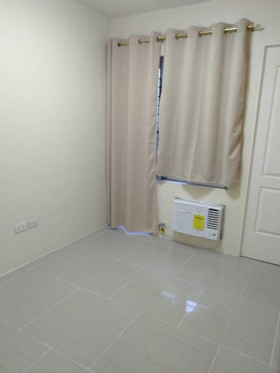Pasay Big 4 Rooms Store, Storage, Office, Staff House Building for Rent