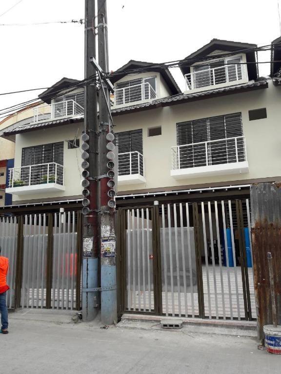 Big 4 Rooms Store, Storage, Office, Staff House Building for Rent in