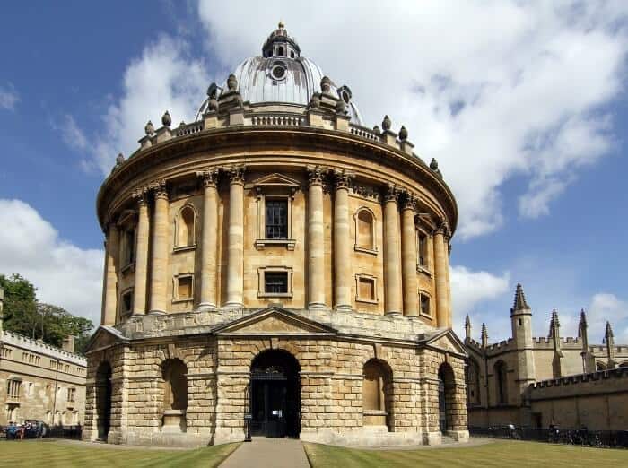 Moving To Oxford? 2022 Living Costs & Relocation Tips - Moverdb.com