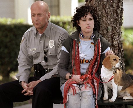 Bruce Willis and his real life daughter in a scene from the movie Hostage (2005)