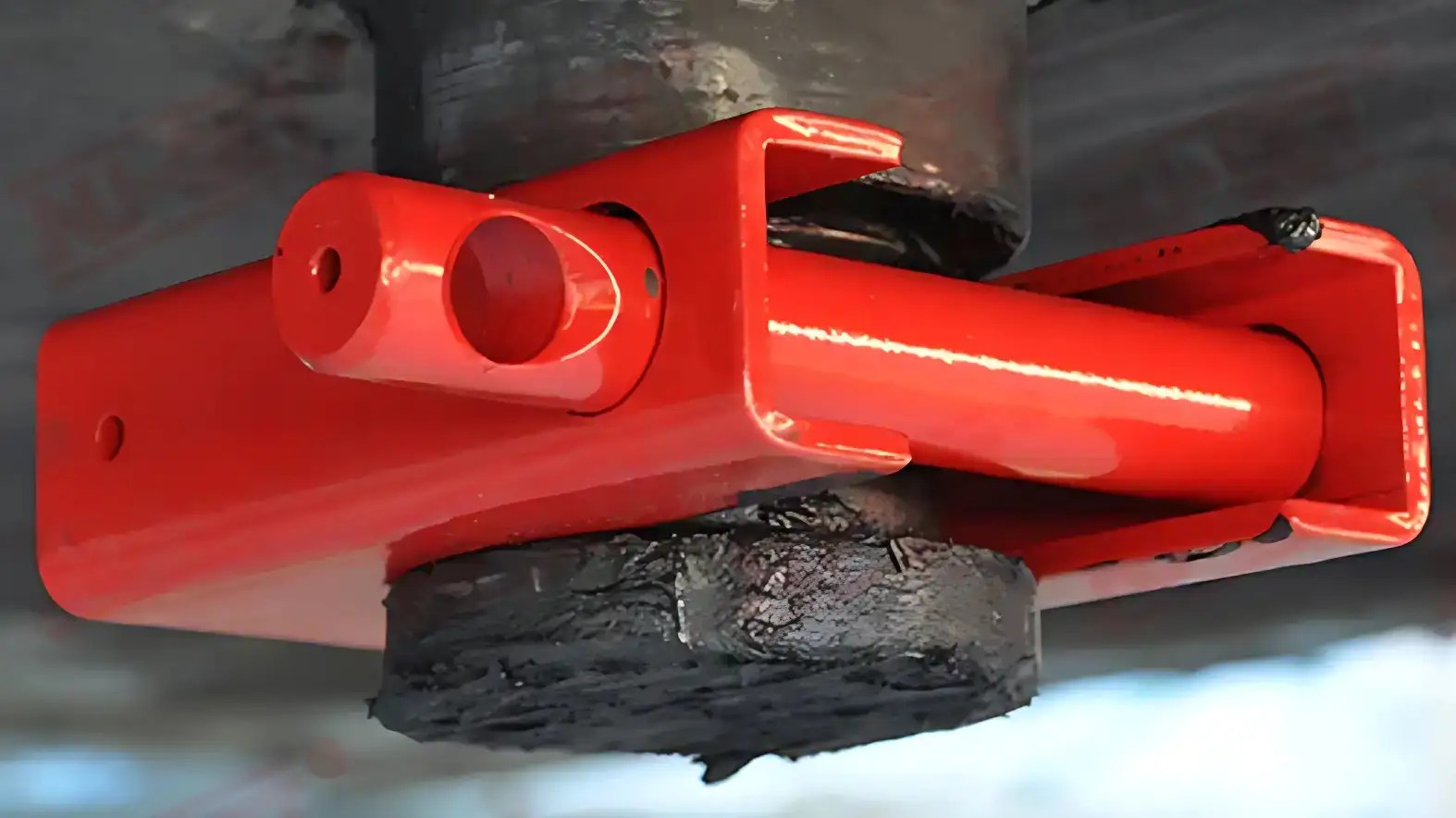 Lock For 5th Wheel Hitch