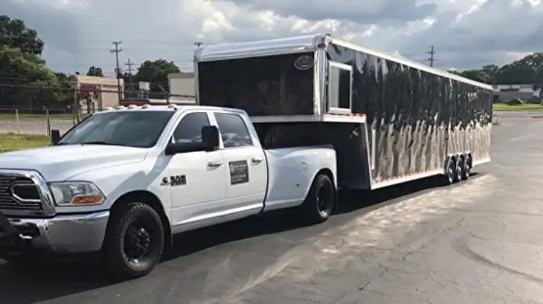 How Does A 5th Wheel Hitch Work?