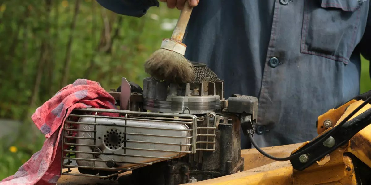 How To Clean A Lawn Mower (StepbyStep Guide) MowersLab