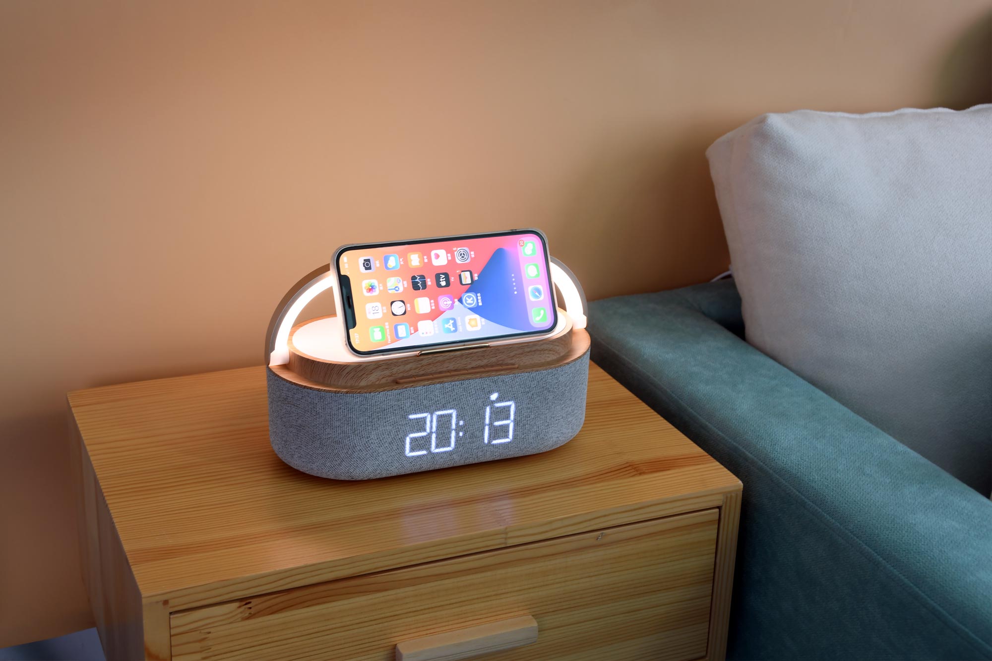 Aurora Plus Radio, Lamp with Clock and WiFi Charger MOYE