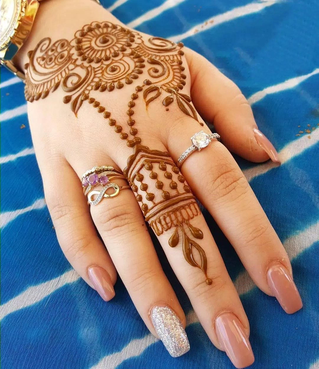 صور نقش حناء حديثة 2025