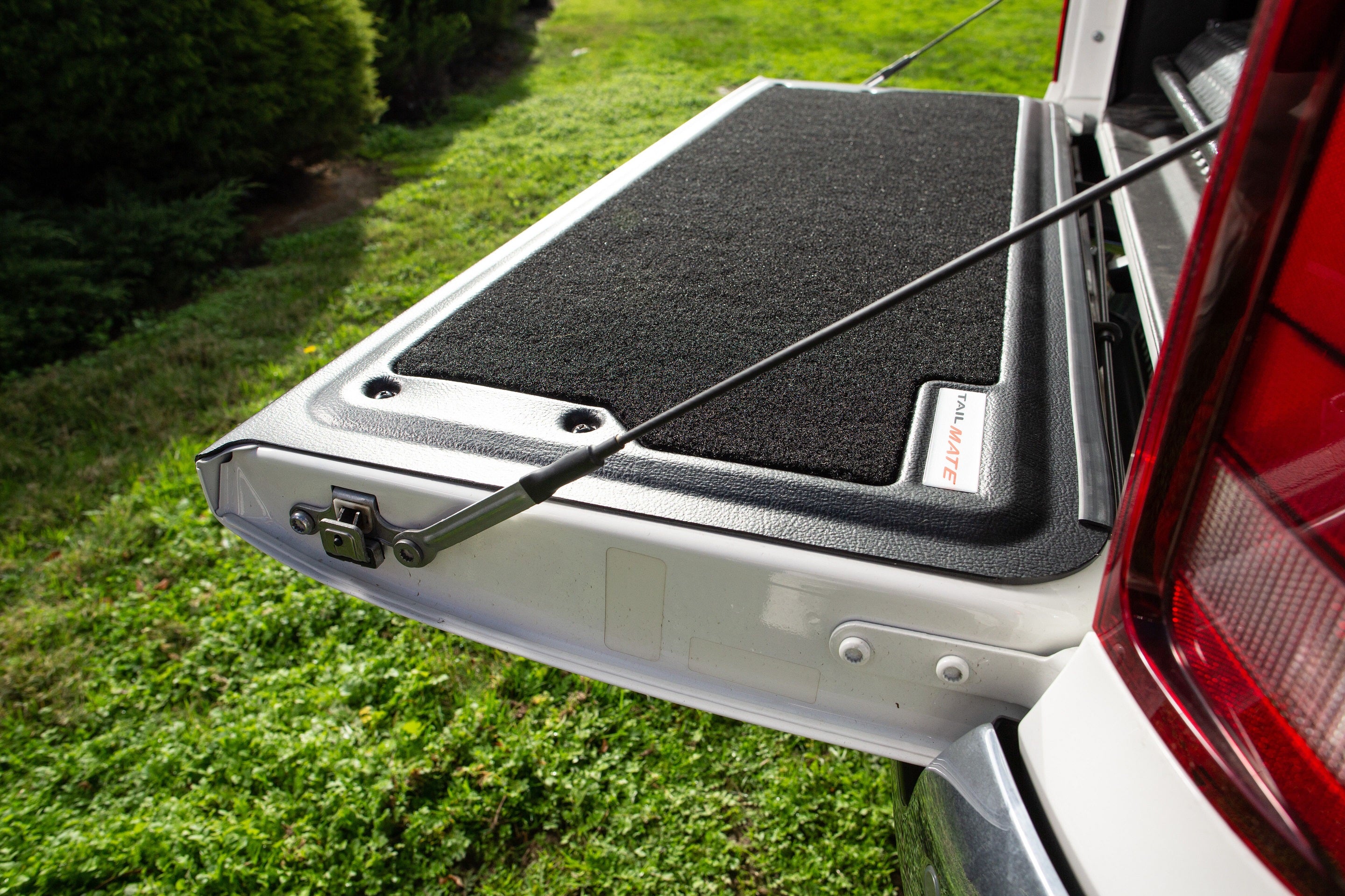 Volkswagen Amarok 2010CurrentFull Tailgate Protector MPA Industries