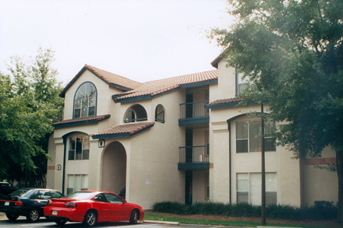 DCP Housing: Vista Way Apartments | mpgoesdisney